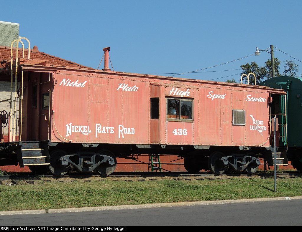 NKP 436 Caboose